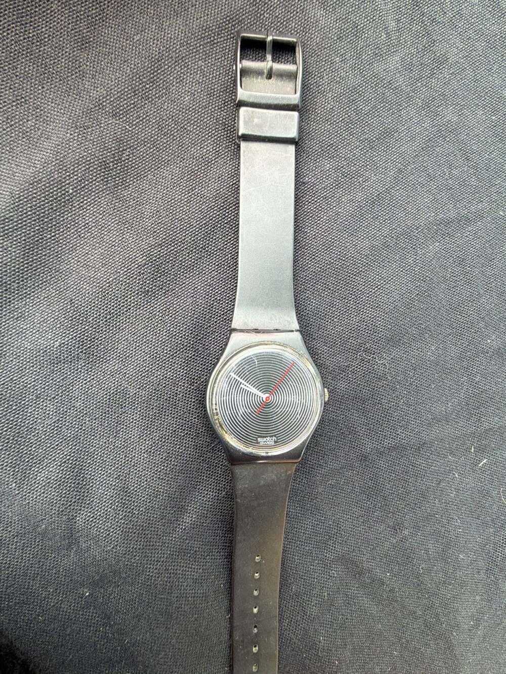 Vintage 1986 Swatch Soto GB109 Concentric Circles Black Dial Quartz Watch
